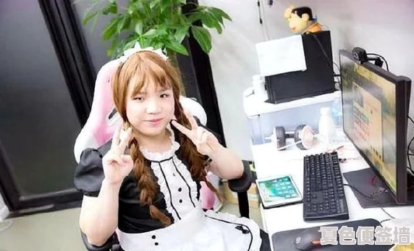 女生迈开腿打扑克：网友热议，游戏与社交的完美结合，引发众多讨论和关注！